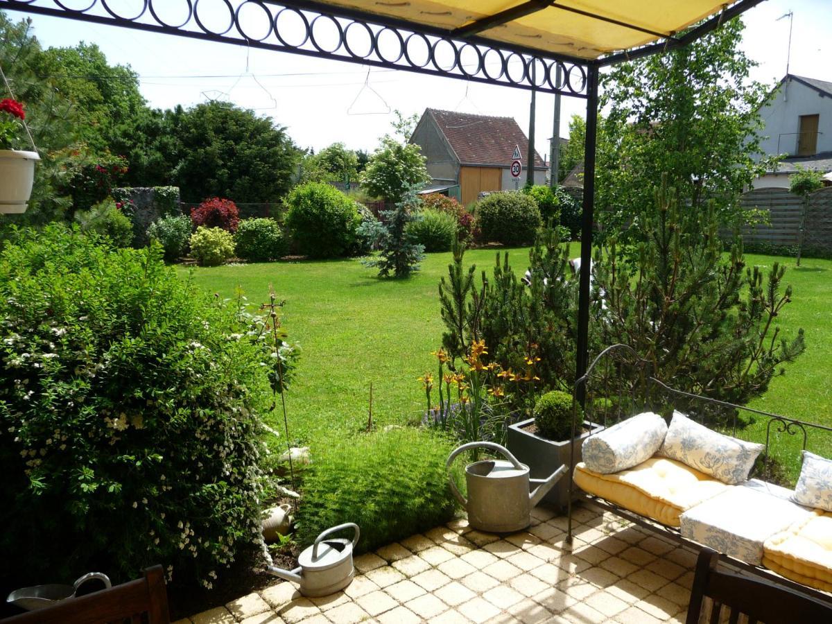 Bed and Breakfast Les Jarrieres Dame-Marie-les-Bois Exterior foto