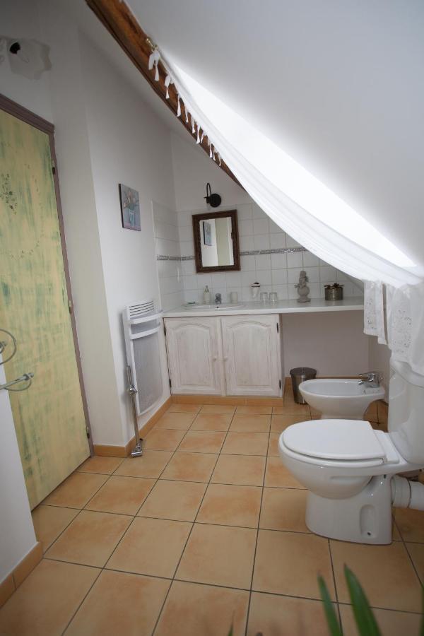 Bed and Breakfast Les Jarrieres Dame-Marie-les-Bois Exterior foto