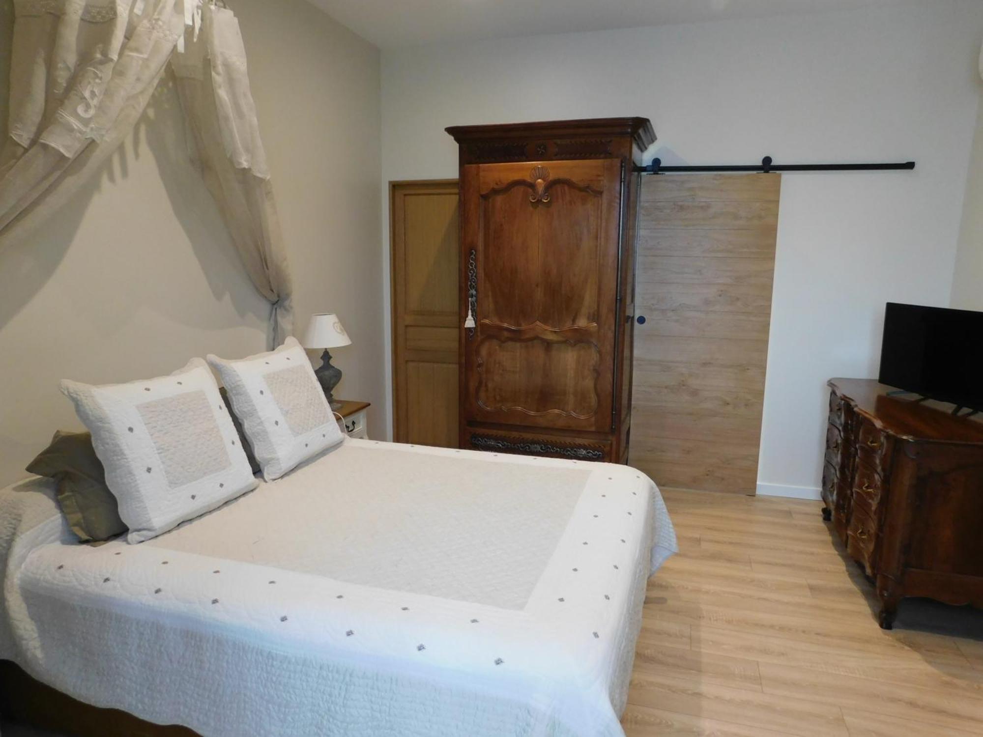 Bed and Breakfast Les Jarrieres Dame-Marie-les-Bois Exterior foto