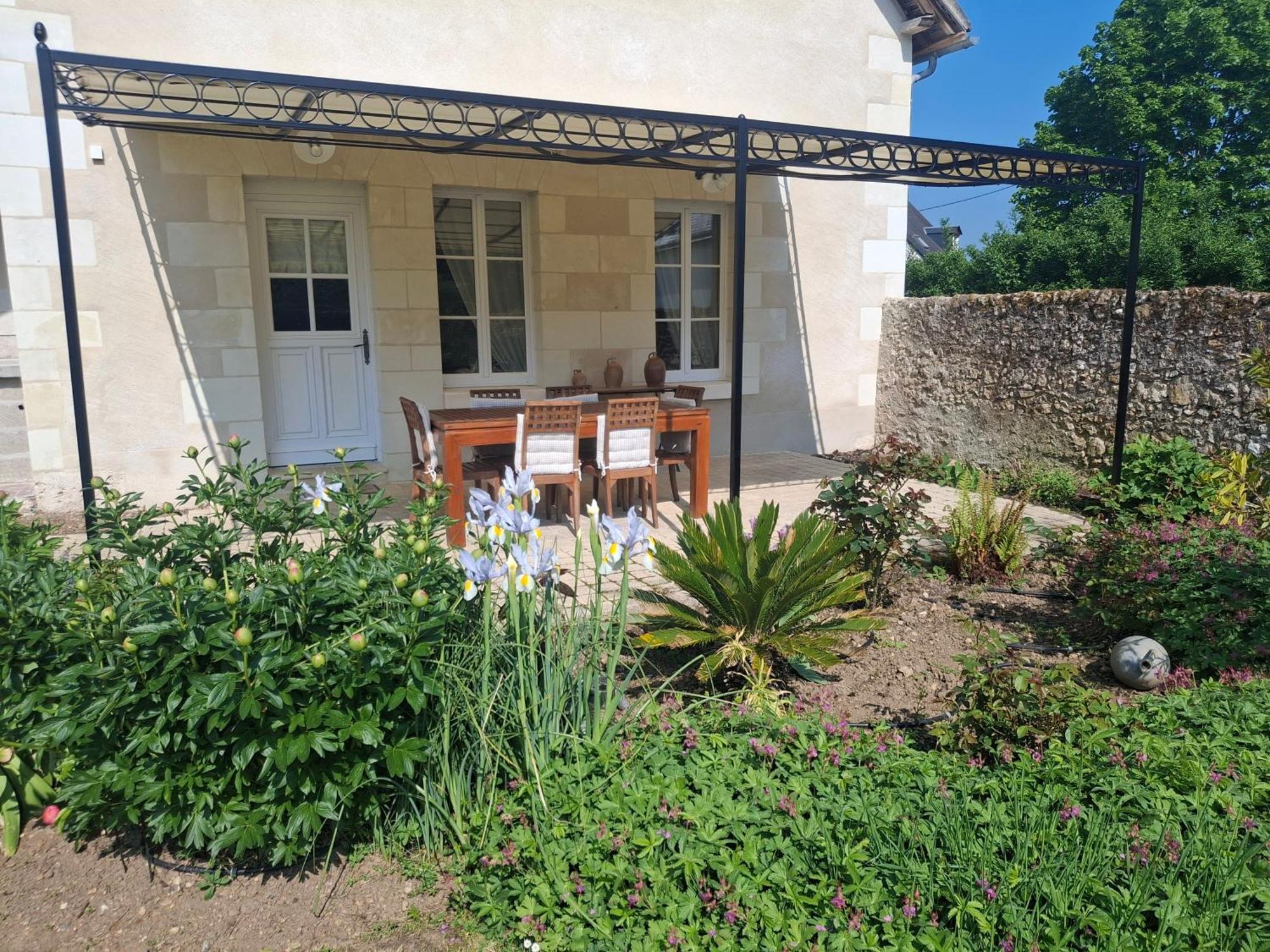 Bed and Breakfast Les Jarrieres Dame-Marie-les-Bois Exterior foto